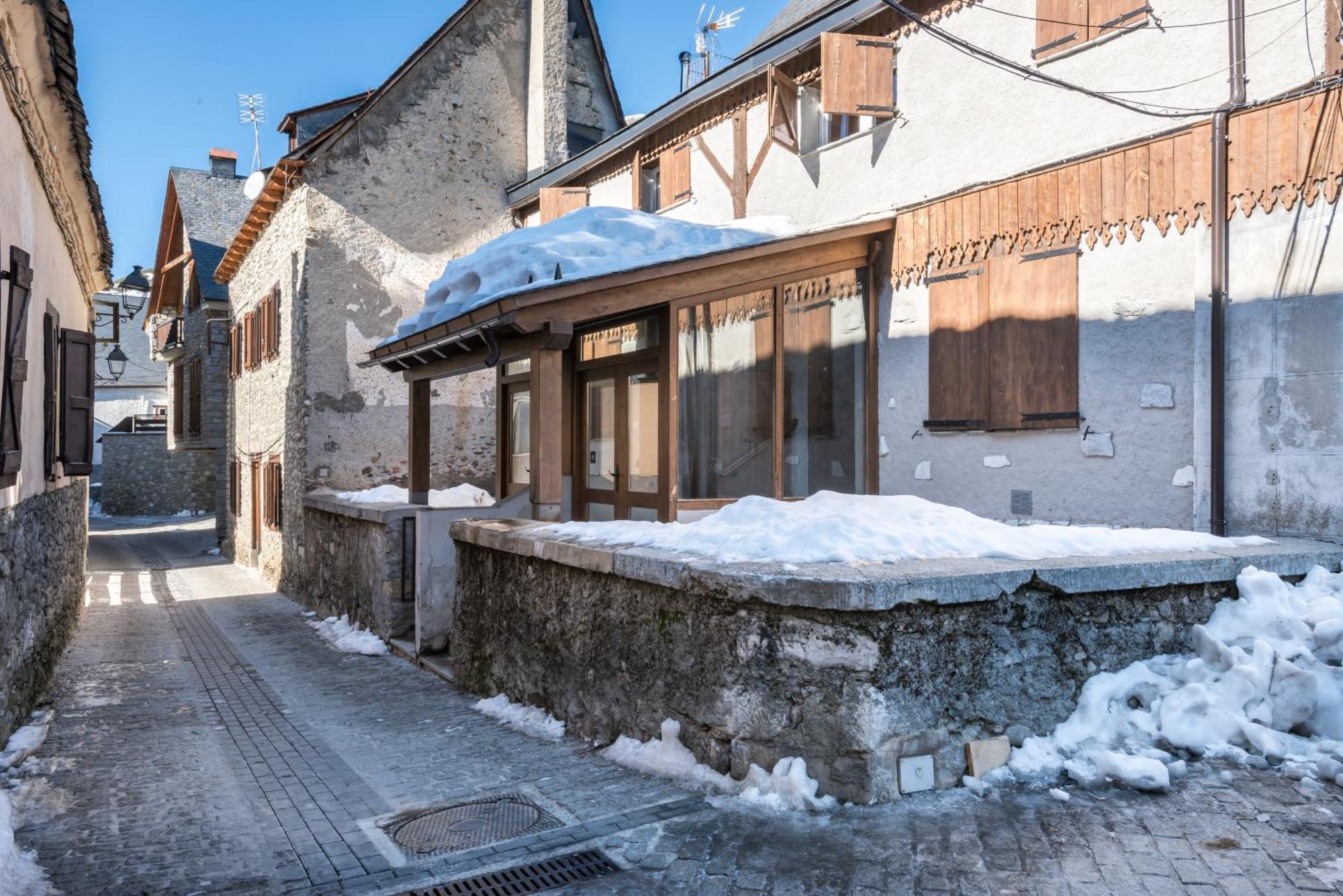 Apartamentos Snoe Mont Romies Salardu Exterior photo