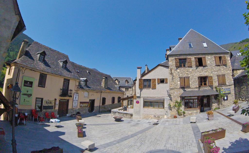 Apartamentos Snoe Mont Romies Salardu Exterior photo